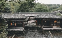基于您的要求，直接生成的简洁且SEO友好的疑问标题如下，，南京周边哪里寻找诗意栖居酒店？，解析，，核心关键词前置， 直接包含南京周边和诗意栖居酒店这两个核心搜索词。，疑问句式， 使用哪里寻找构成疑问句，符合用户搜索习惯（如南京周边哪里有好酒店？），提高点击率。，简洁明了， 标题精炼，没有冗余词汇。，突出核心价值， 诗意栖居准确传达文章核心内容——寻找具有诗意的住宿体验。，SEO友好， 包含用户可能搜索的关键词组合（南京周边、酒店、诗意栖居），结构清晰。