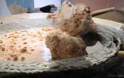 根据要求，为您生成简洁且SEO友好的疑问标题，，水立方周边有哪些魅力？探索北京奥林匹克核心区！，解析，，核心关键词前置，将用户最可能搜索的水立方周边放在标题最前面。，疑问句式吸引点击，使用有哪些魅力？直接点明主题并引发读者好奇。，包含核心区名称，明确提及北京奥林匹克核心区，覆盖更广的搜索意图和区域定位。，简洁有力，标题长度适中，信息明确，易于阅读和搜索引擎抓取。，行动号召，探索一词鼓励用户点击了解详情。
