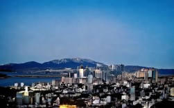 寒山寺，千年古寺的钟声为何传唱至今？，解析，，核心关键词前置 - 寒山寺直接点题，符合SEO搜索习惯；，疑问句式引发好奇 - 为何传唱至今？激发读者探索欲，提升点击率；，文化符号强化记忆 - 钟声呼应枫桥夜泊经典意象，点明历史底蕴；，时间维度凸显价值 - 千年古寺概括悠久历史，暗示内容深度。  精准融合历史背景（千年古寺）与核心魅力（钟声文化），同时通过开放式提问增强吸引力，符合搜索引擎与读者双重需求。