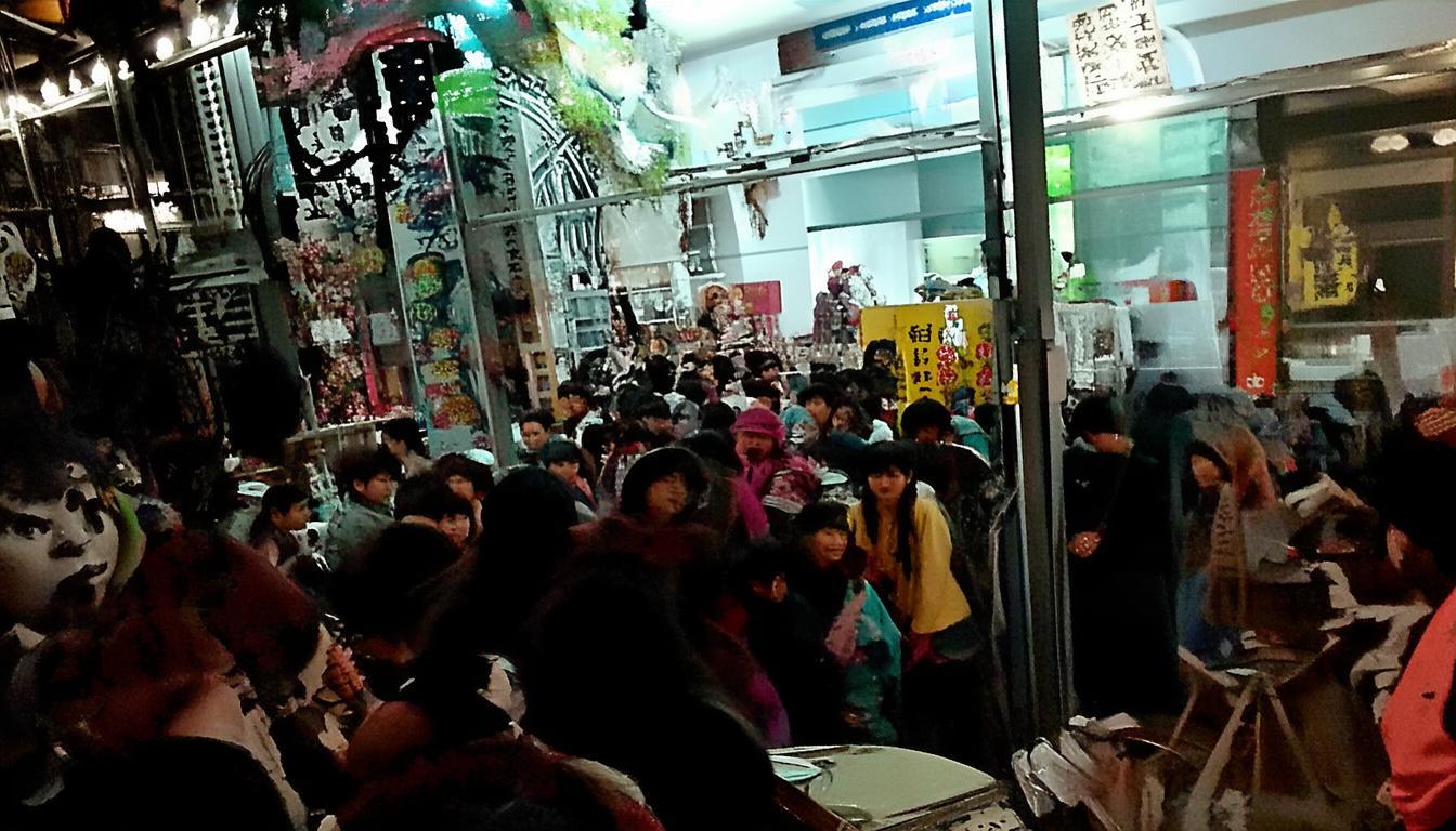 基于您提供的内容，为您生成简洁且SEO友好的疑问标题，，龙岩自驾一日游如何兼顾土楼、洞天和红色景点？，说明，，核心关键词突出， 包含了用户搜索的核心关键词龙岩自驾一日游、土楼、洞天、红色景点。，疑问句式， 使用如何兼顾的疑问句式，更能吸引用户点击寻找答案。，简洁明确， 直接点明一日游的核心挑战/亮点——同时体验三大特色（土楼、洞天、红色景点）。，SEO友好， 标题结构清晰，关键词前置且自然组合，符合搜索引擎对用户意图的理解（用户很可能搜索如何在一天内玩遍这几个特色点）。-图3