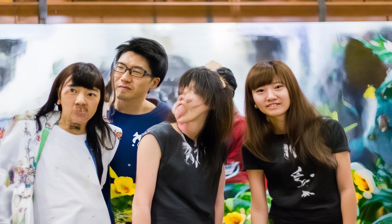 根据要求，为您生成简洁且SEO友好的疑问标题，，番禺一日游去哪玩？岭南+自然双路线攻略！，核心优化点，，疑问句式（去哪玩？）直接触发搜索意图，核心关键词前置（番禺一日游）利于SEO，突出核心亮点（岭南+自然双路线）点明独特价值，简洁有力（18字），符合移动端展示，符号+替代与，更符合网络阅读习惯-图3