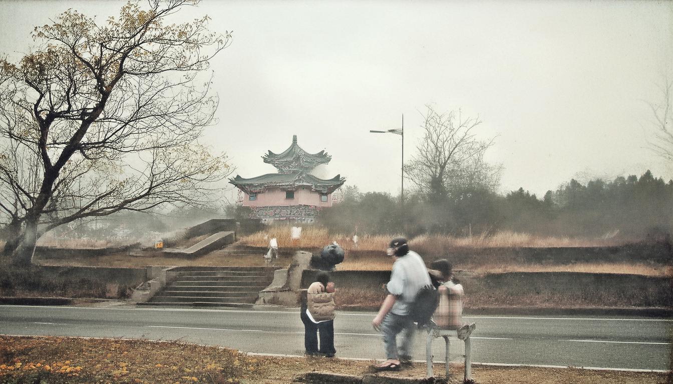 道外一日游如何漫游老哈尔滨烟火时光？，说明，，核心关键词前置， 道外一日游作为核心搜索词放在最前面。，包含核心吸引力， 漫游、老哈尔滨、烟火时光精准概括了原文的核心体验（漫步、怀旧、市井气息）。，疑问句式， 如何... 形成疑问，吸引点击和搜索意图。，简洁流畅， 标题长度适中，易于阅读和搜索引擎抓取。，SEO友好， 包含了用户可能搜索的关键词组合，如道外一日游、哈尔滨烟火气、老哈尔滨。-图2