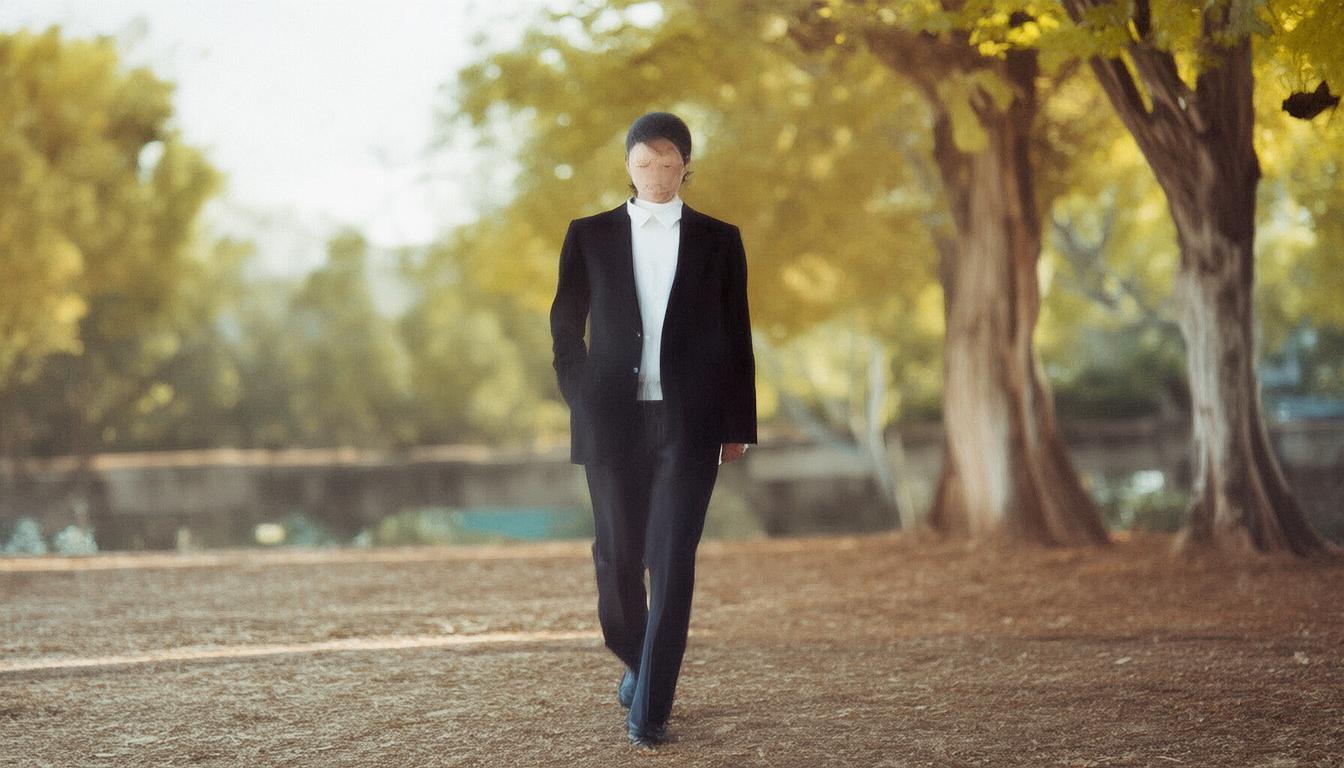 基于您提供的内容早晨，开启奇石之旅，为您生成简洁且SEO友好的疑问标题如下，，清晨如何开启奇石世界之旅？，保留核心关键词，明确包含清晨（同义替换早晨，更显意境）和奇石世界之旅（优化奇石之旅，更完整且利于搜索）。，采用疑问句式，以如何开头，引发读者好奇，提高点击率。，强调行动与探索，开启一词体现了行动力，符合旅程主题。，简洁明了，长度适中，易于阅读和理解。，SEO友好，包含目标用户可能搜索的关键词组合（如，清晨、奇石、之旅）。-图1