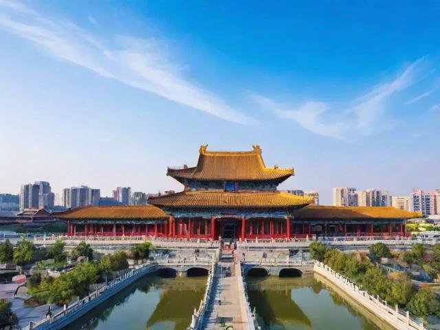 基于您提供的内容，为您生成的简洁且SEO友好的疑问标题如下，，廊坊为何是京津走廊上的惊喜目的地？，说明，，核心关键词前置，以廊坊开头，直接点明主题，利于搜索。，突出核心价值，包含核心信息点京津走廊和惊喜目的地。，疑问句式吸引点击，用为何提问，引发读者好奇，想知道廊坊惊喜在何处。，简洁明了，长度适中，清晰传达文章主旨。，SEO友好，包含目标用户可能搜索的关键词组合廊坊、京津走廊、目的地。-图1