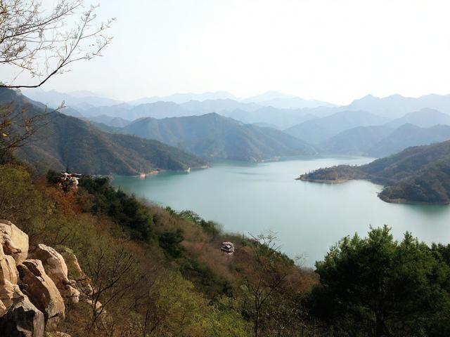 如何安排怀柔雁栖湖与红螺寺的一日游路线？-图2