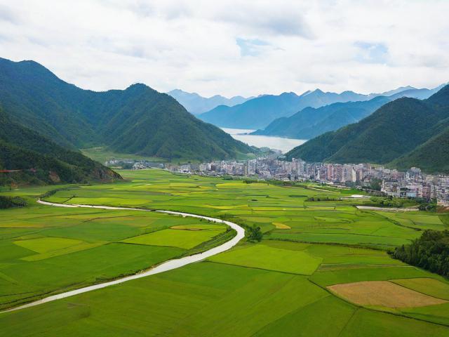 自然与人文的交汇地在哪里？-图1