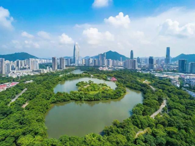 基于您的要求，为您生成的简洁、SEO友好的疑问标题是，，深圳西丽周边，哪里能体验便捷活力与自然交融？，核心关键词前置，将核心搜索词深圳西丽周边放在开头，利于SEO抓取。，疑问句式，使用哪里能体验符合疑问标题要求，引发读者兴趣。，突出核心优势，清晰包含了原文强调的三大特点便捷、活力、自然交融。，简洁明了，长度适中，信息传达高效。-图2