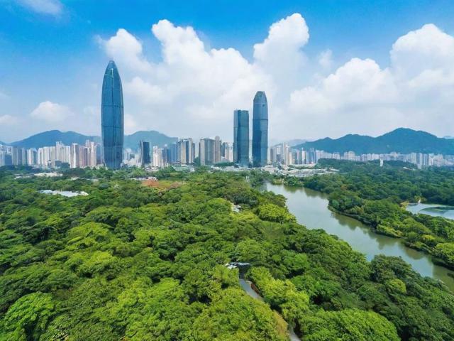 基于您的要求，为您生成的简洁、SEO友好的疑问标题是，，深圳西丽周边，哪里能体验便捷活力与自然交融？，核心关键词前置，将核心搜索词深圳西丽周边放在开头，利于SEO抓取。，疑问句式，使用哪里能体验符合疑问标题要求，引发读者兴趣。，突出核心优势，清晰包含了原文强调的三大特点便捷、活力、自然交融。，简洁明了，长度适中，信息传达高效。-图4