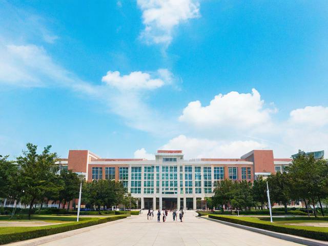 中国海洋大学周边,青春、学术与海风如何交织成活力地带?-图2 中国海洋大学周边,青春、学术与海风如何交织成活力地带?-图2