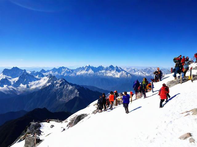 玉龙雪山为什么是神山的壮丽与挑战？-图4