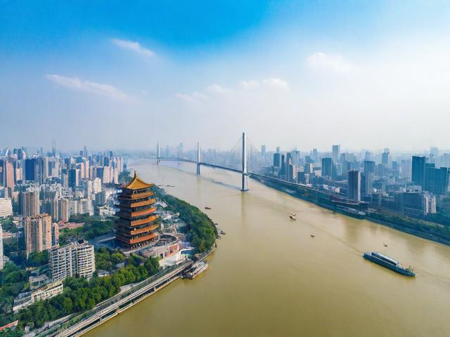 上午探访黄鹤楼和长江大桥的行程怎么样？-图2