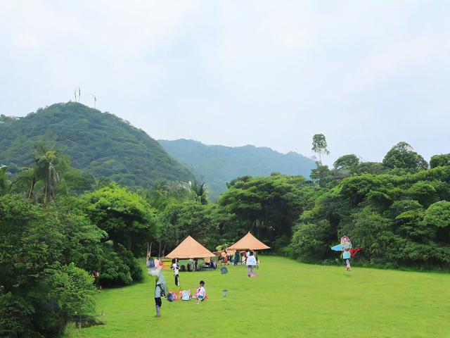 佛山周边亲子一日游为何成为首选？，说明，，包含核心关键词， 佛山周边、亲子、一日游 是核心搜索词，直接包含在标题中。，疑问句式吸引点击， 为何成为首选？ 引发读者好奇，想知道原因和魅力所在。，简洁明了， 标题长度适中，重点突出。，暗示优势， 首选 一词暗示了该行程具有吸引力、便利性或性价比等优势，呼应魅力的核心。-图3