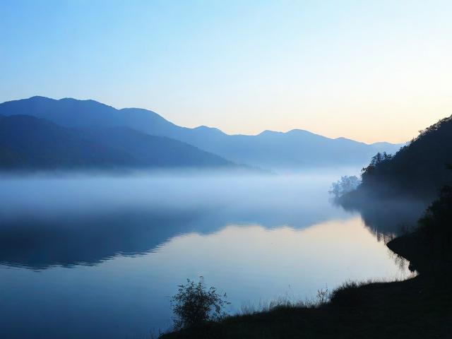 清晨出发如何感受湖光山色的最佳美景？-图4