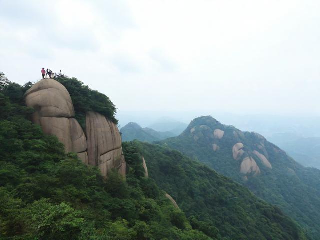 毛公山一日游如何体验自然与人文的双重魅力？-图1