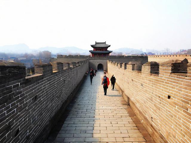 清晨漫步古城墙，如何体验千年历史脉搏？-图2