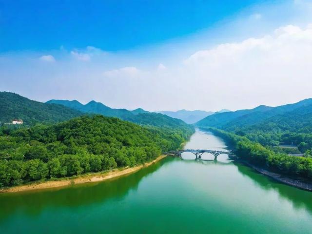 鞍山周边一日游去哪？探秘山水人文交织的宝藏路线-图1
